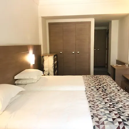 Flamingo 3* Лісабон